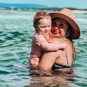 Meet your Posher, April rose